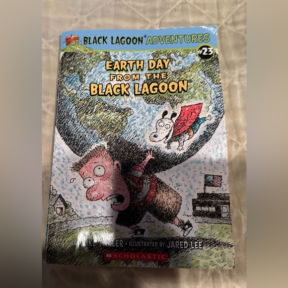 Earth day from the black lagoon - Picture 1 of 7